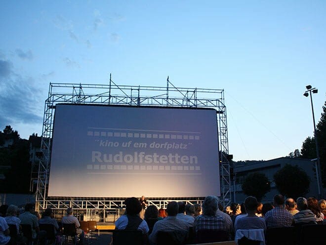 Kino uf em Dorfplatz